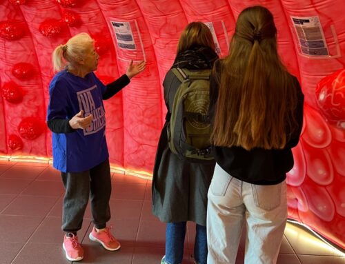 La Ligue contre le cancer déploie son « Côlon Tour » à Châtel-Guyon à l’occasion du passage du Tour de France