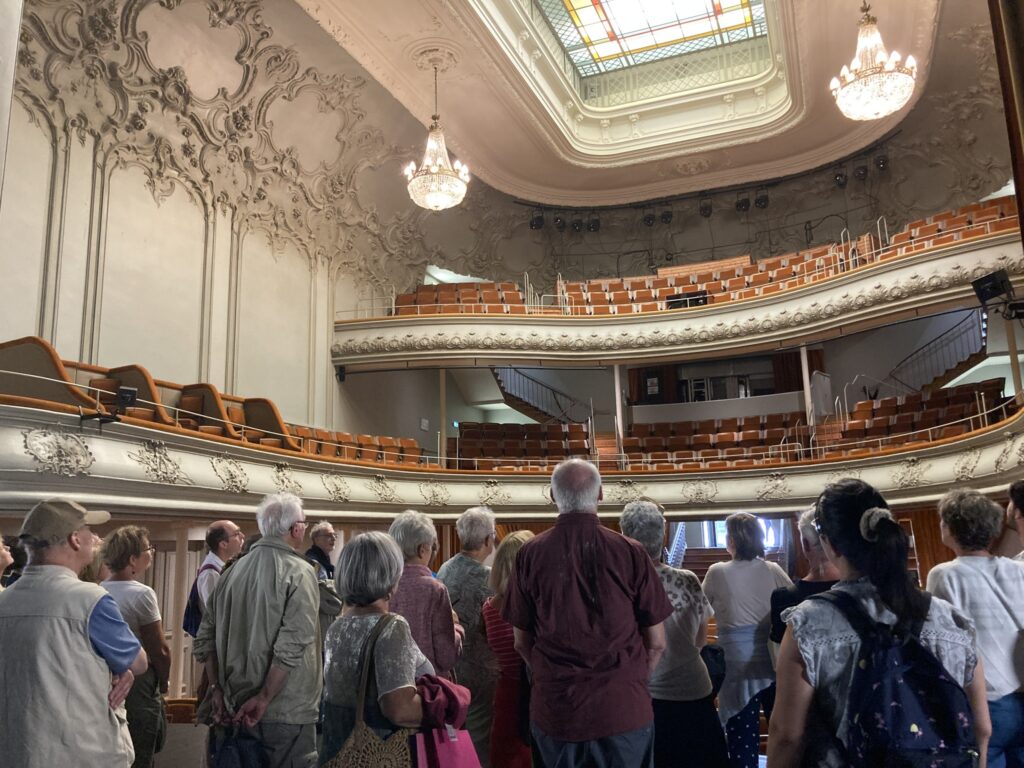 Le Théâtre de Châtel-Guyon ouvre ses portes aux curieux pour des visites gratuites