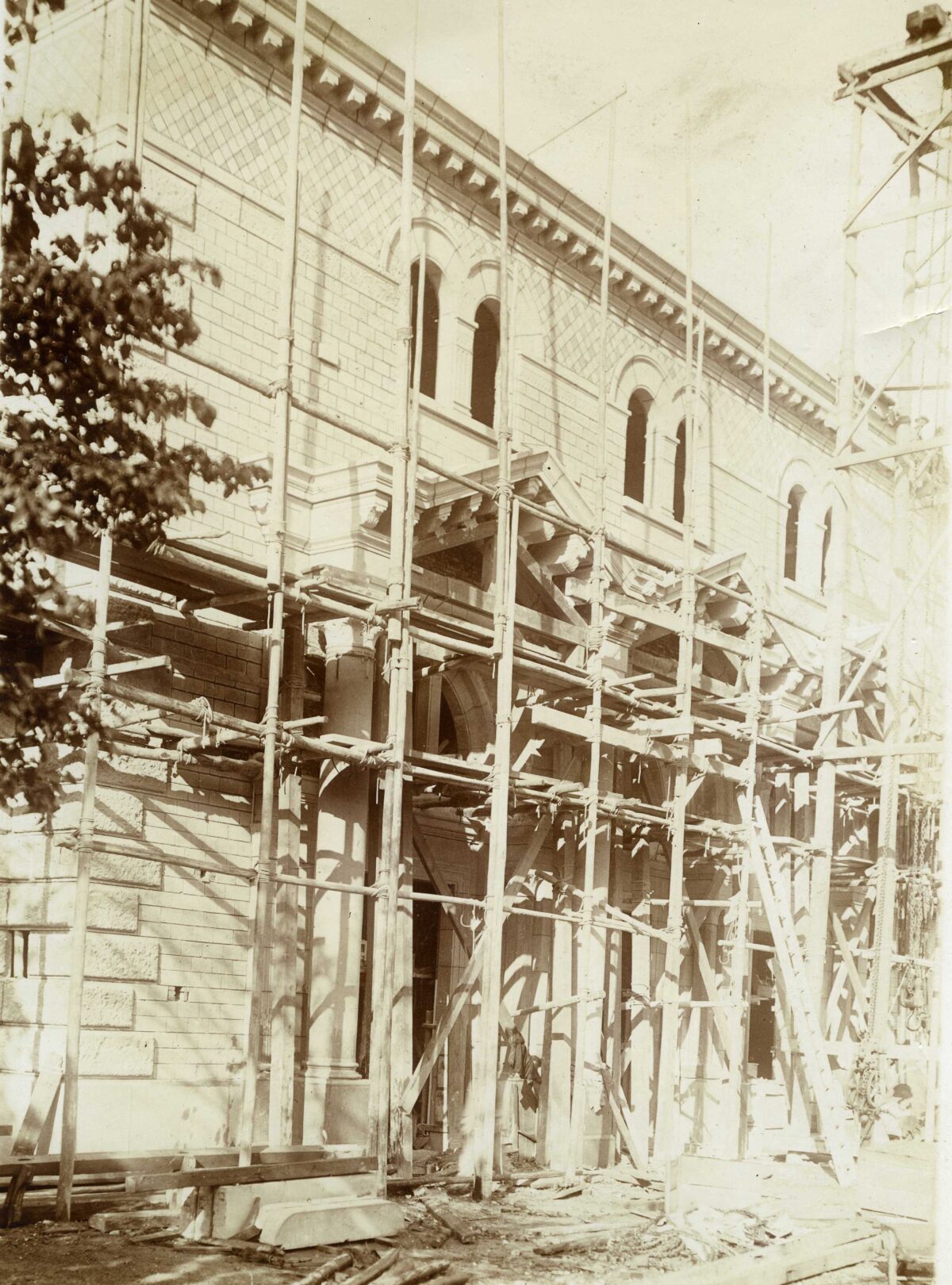 11 – Châtel-Guyon. Chantier des Grands Thermes. – 117J59 0852 – Lot 1 – Média 1 – Archives d’Indre-et-Loire