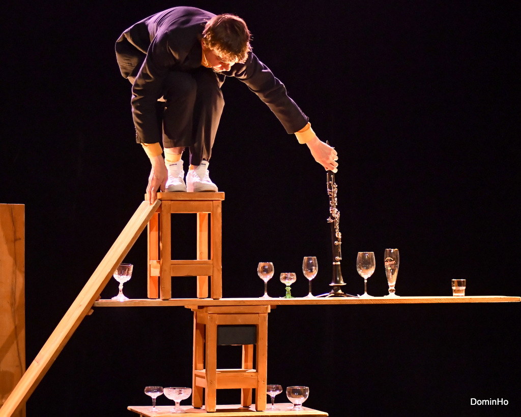 Un spectacle jonglé et burlesque à ne pas manquer cet été à Châtel-Guyon, À tiroirs ouverts